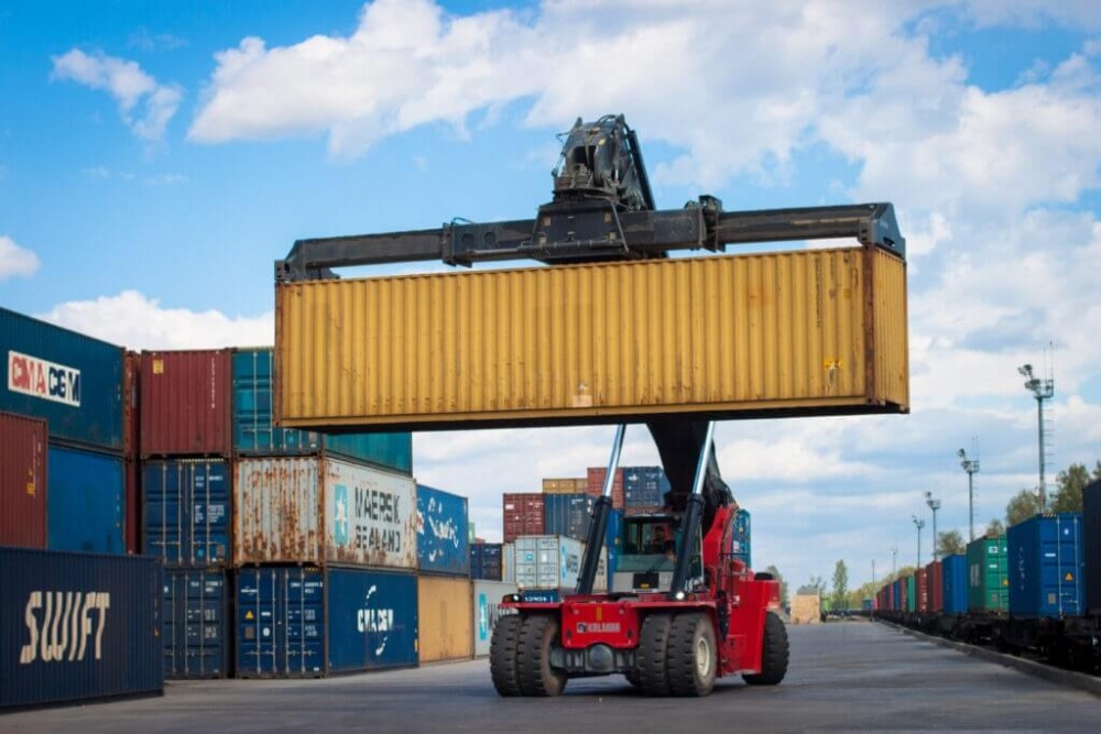 Организация погрузочно-разгрузочных работ при контейнерных перевозках | Стекольная компания «АДАМАНТ»
